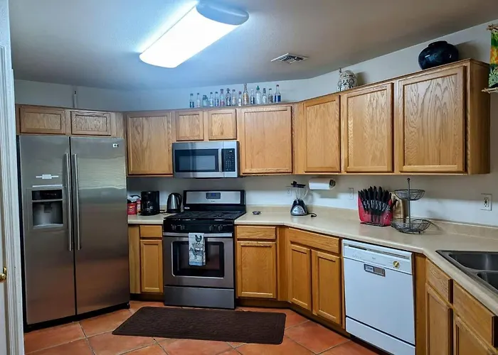 Holiday home Sonoran Sanctuary W/ Garage, Wfh Setup By I-10 & Downtown