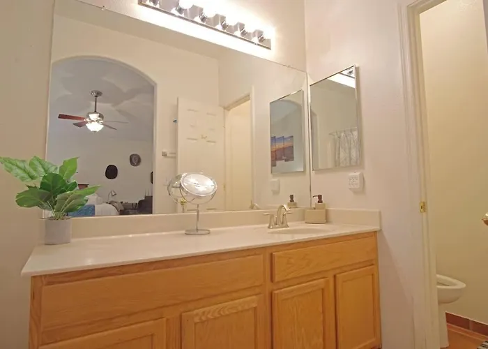 Holiday home Sonoran Sanctuary W/ Garage, Wfh Setup By I-10 & Downtown *