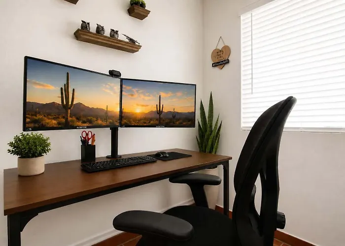 Holiday home Sonoran Sanctuary W/ Garage, Wfh Setup By I-10 & Downtown